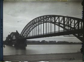 Image représentant Allemagne, Düsseldorf, Un Ensemble du Gd Pont