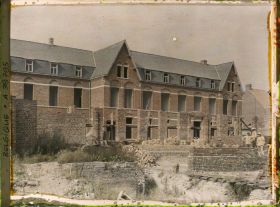 Image représentant Belgique, Ypres, Ecole des Soeurs
