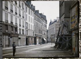 Image représentant La rue du Bac, au niveau du numéro 42