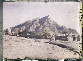 Image représentant Vue sur le village et son piton rocheux