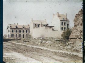 Image représentant Belgique, Ypres, Marché aux Vieux habits