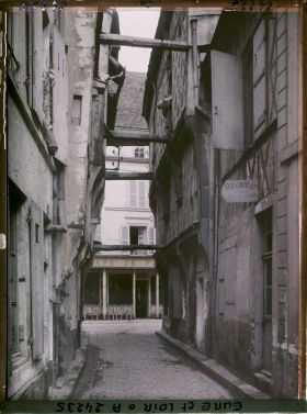 Image représentant Les maisons à colombages du XVe siècle rue Illiers, angle Grande rue Maurice Viollette
