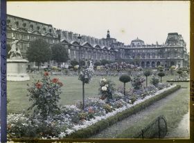Image représentant Le jardin des Tuileries et l'aile Richelieu du Louvre