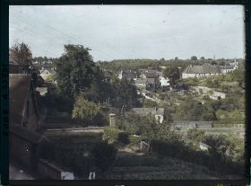 Image représentant Un coin de la ville, vu de la terrasse de l'église vers le nord-est