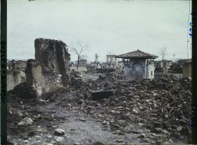 Image représentant Turquie, Ouchak, Un Coin du Quartier Sud incendié autre aspect