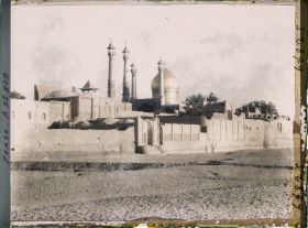 Image représentant Le sanctuaire de Fatima Masoumeh au crépuscule