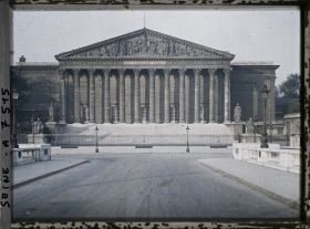 Image représentant Le Palais-Bourbon vu du pont de la Concorde