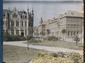 Image représentant Belgique, Ypres, Boulevard Malou et Pensionnat des Dames de Rousbugge