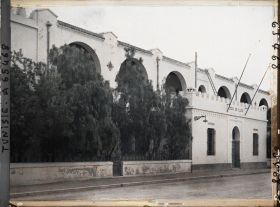 Image représentant L'Ecole de fille, rue Massicaut