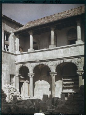 Image représentant France, Verdun, La Princerie - le Cloître