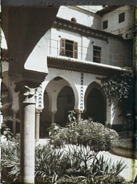 Image représentant La cour du palais des deys
