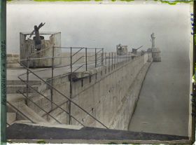 Image représentant Belgique, Zeebrugge, Défenses de l'extrémité du môle