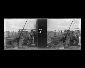 Image représentant Passagère sur la passerelle réservée aux 2emes classes