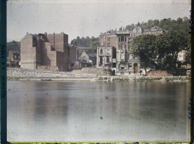 Image représentant Belgique, Dinant, Nouvelles maisons rive gauche de la Meuse