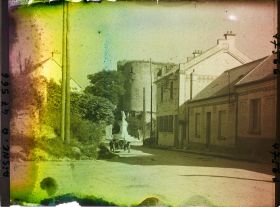 Image représentant France, Amblény, La Poste et le Château