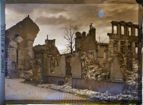 Image représentant Ancienne buvette en ruine, rue Eugène Desteuque