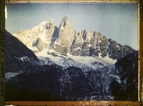 Image représentant France Les Alpes, Vallée de Chamonix, Coucher de Soleil s/  l'Aige Verte et l'Aige du Dru (5h 1/2)