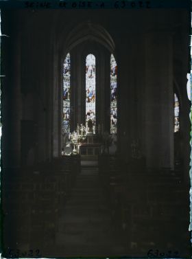 Image représentant Ile de France, Magny-en-Vexin, Intérieur de l'Eglise - Les Vitraux