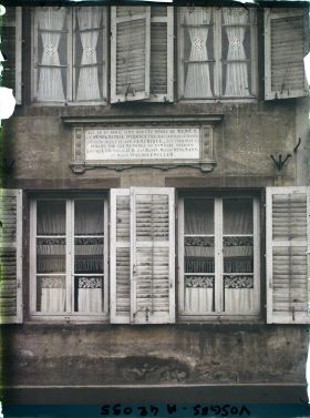 Image représentant France, St Dié, Maison où fut imprimée la Cosmographiae l'Inscription