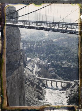 Image représentant Algérie, Constantine, Vallée du Rhumel à la sortie des gorges, en bas, Pont des cascades