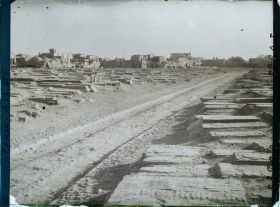 Image représentant Le cimetière, à côté du sanctuaire de Fatima Masoumeh