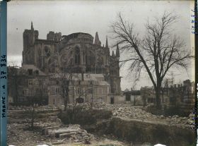 Image représentant France, Reims, Une vue vers l'Abside