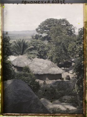 Image représentant Village d'Amakpa (?) dans les montagnes