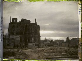 Image représentant France, Reims, Effet du soir sur l'abside de la Cathédrale