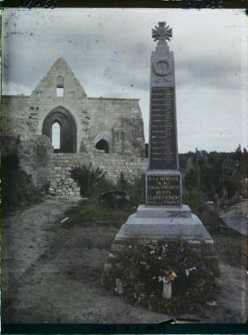 Image représentant France, Roye s/ Matz, Monument aux morts du Village