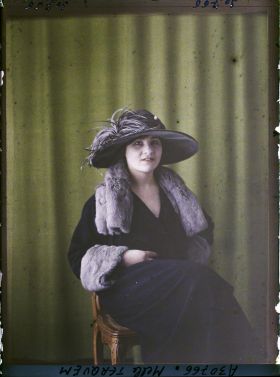 Image représentant https://musee-albert-kahn.s-museum.fr/home/NWQ2OTAwYzNmYjZlZTk1ZWQwODJmMjY4L2dlbmVyaWMtbm90aWNlLXRhYi9hdXRob3JpdHkvNjE3YTc5ZjVjZjhiODk2OGIzMzM3ZDIx/5d6900c3fb6ee95ed082f268/generic-notice-tab/authority/617a79ebcf8b8968b33378a0 Mademoiselle Terquem