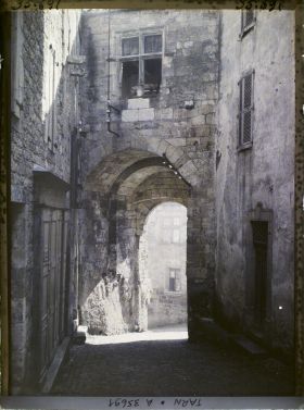 Image représentant Porte de Rous vue depuis la ville