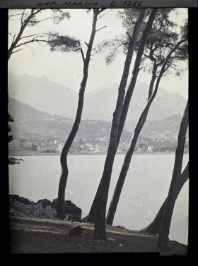 Image représentant Vue de Menton prise depuis le chemin du littoral