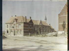 Image représentant Belgique, Zonnebeke, Reconstruction du Patronage