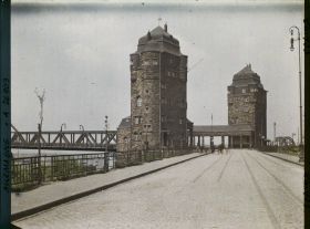 Image représentant Allemagne, Ruhrort, Occupation Française L'entrée du Pont du Rhin