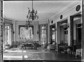 Image représentant Intérieur du salon du cercle Autour du Monde