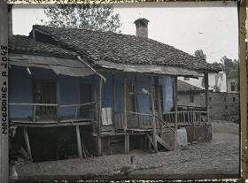 Image représentant Une cour chez les Koutzo-Valaques