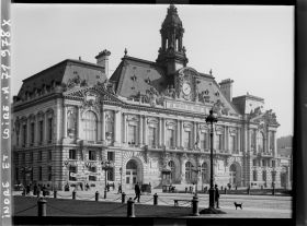 Image représentant L'Hôtel de Ville, sur l'actuelle place Jean Jaurès