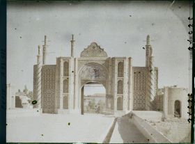 Image représentant Darvaseh-Dowlat, l'une des portes de la ville