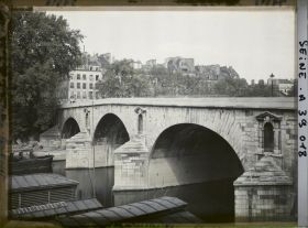 Image représentant Le pont Marie depuis le quai de Bourbon