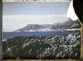 Image représentant Paysage côtier vu en direction de Monaco, depuis les rochers de la pointe du cap Martin