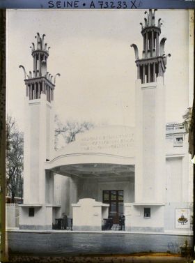 Image représentant L'Exposition des arts décoratifs, la porte Université-Fabert