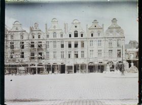 Image représentant France, Arras, Petite Place Sud, maisons reconstruites dans leur Style