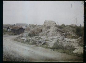 Image représentant France, Le Transloy, Les ruines de l'Eglise vues d'ensemble