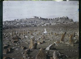 Image représentant Turquie, Angora, La Ville vue de l'Est et les grands Cimetières
