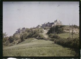 Image représentant France, Capdenac (Lot), Capdenac le haut vu de la voie romaine