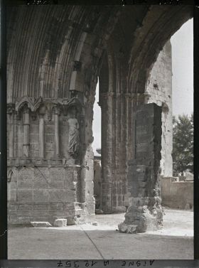 Image représentant Cloître de l'ancienne abbaye Saint-Jean-des-Vignes
