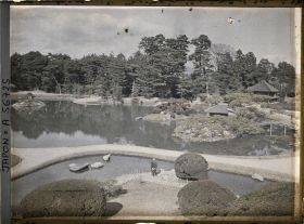 Image représentant Jardin Kôrakuen : l'étang Sawa-no-ike et ses îles