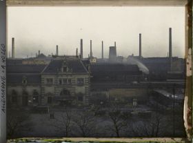 Image représentant Prusse, Düsseldorf, le soir à Dusseldorf , usines