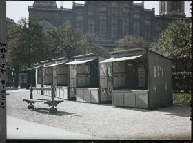Image représentant Baraques de souscription place du Trocadéro