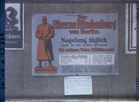 Image représentant Affiche des tarifs de clouage de la statue d'Hindenburg au musée des Arts Décoratifs